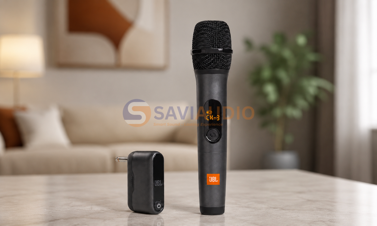 Minh họa lỗi micro JBL không dây do pin yếu, hết pin hoặc lắp ngược