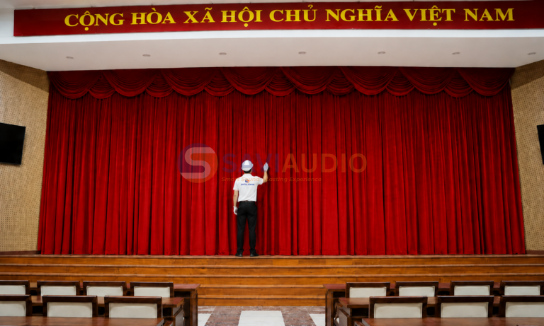 Phương án treo phông rèm hội trường
