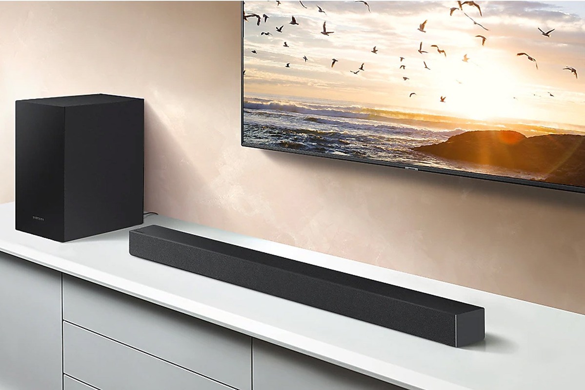 Loa soundbar cho phòng ngủ có TV