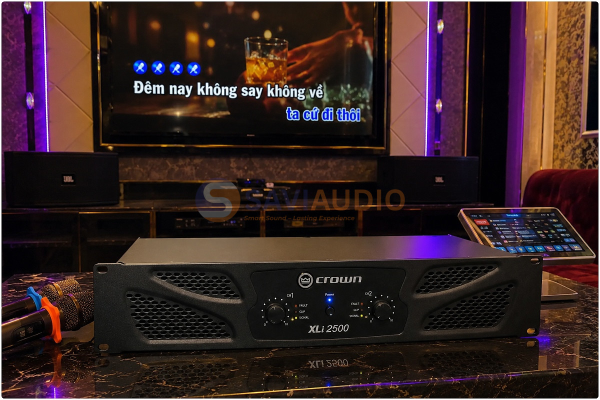 Cục đẩy Crown XLi2500