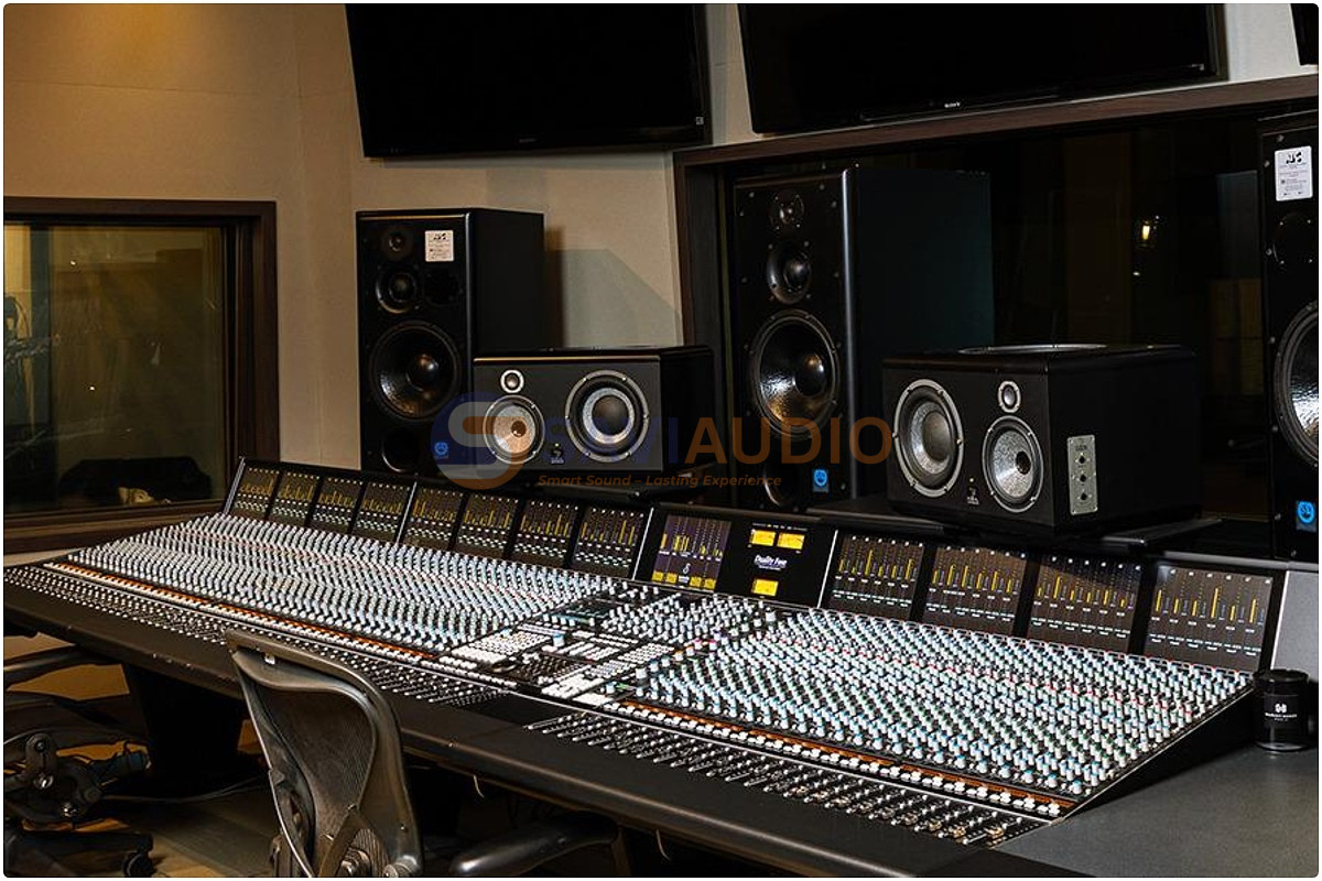 Solid State Logic Duality Fuse 72-channel - giá tham khảo khoảng 518.000 USD, tương đương 13,62 tỷ đồng